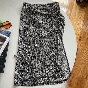 Leopard print Maxi skirt with ruched side